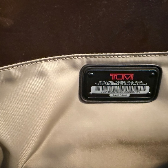 LARGE TUMI BAG - Picture 14 of 16